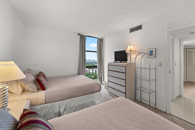 20379 W Country Club Drive 2433, Aventura, FL 33180