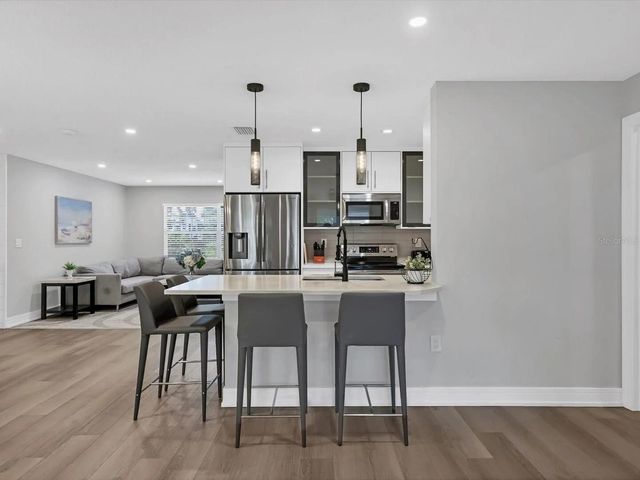 2428 WHIPPOORWILL CIRCLE, Sarasota, FL 34231