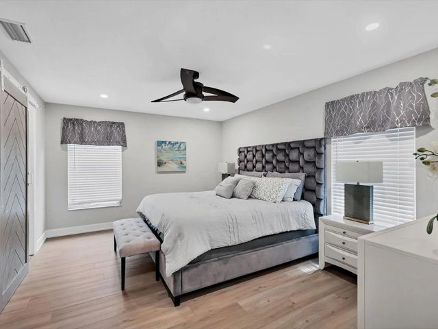2428 WHIPPOORWILL CIRCLE, Sarasota, FL 34231