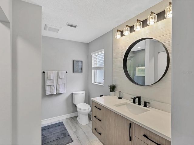 2428 WHIPPOORWILL CIRCLE, Sarasota, FL 34231
