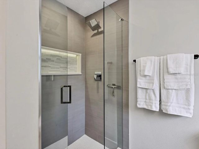 2428 WHIPPOORWILL CIRCLE, Sarasota, FL 34231