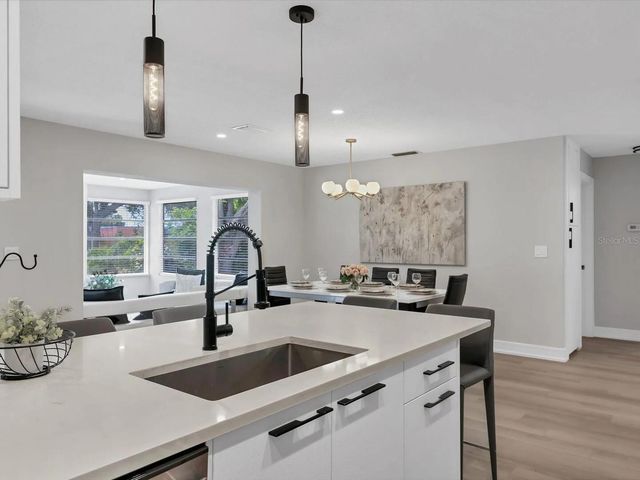 2428 WHIPPOORWILL CIRCLE, Sarasota, FL 34231