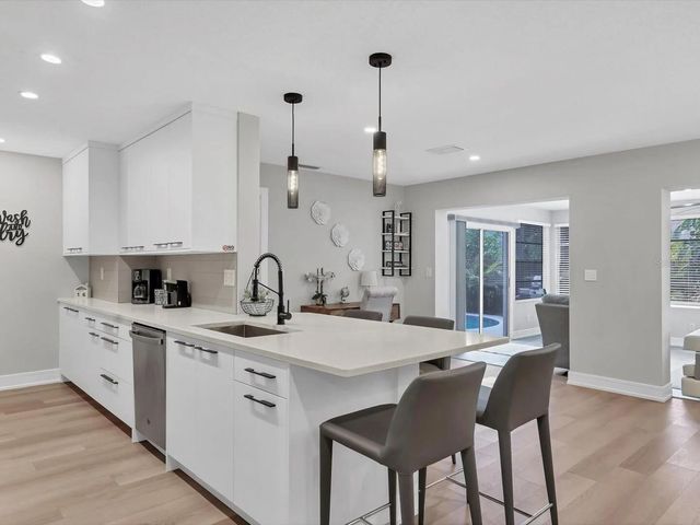2428 WHIPPOORWILL CIRCLE, Sarasota, FL 34231