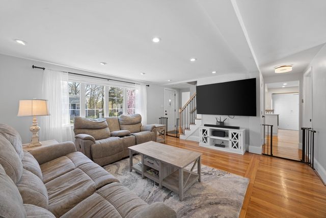 16 Marion Rd, Weymouth, MA 02191