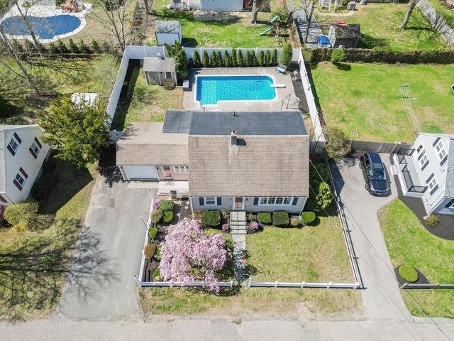 16 Marion Rd, Weymouth, MA 02191