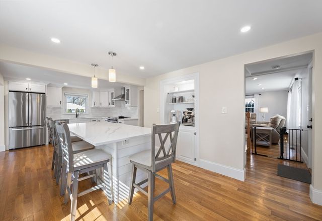 16 Marion Rd, Weymouth, MA 02191