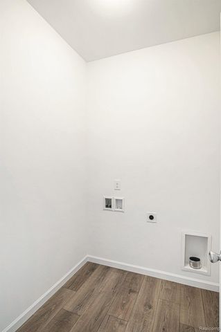 380 Dorchester Drive, Howell, MI 48855