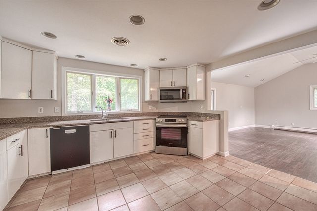 7 Laurel Road, Sharon, MA 02067