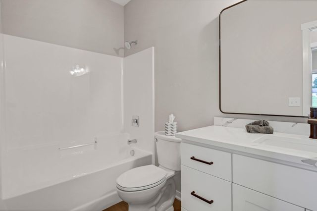 852 Bucknell Lane SE, Stewartville, MN 55976