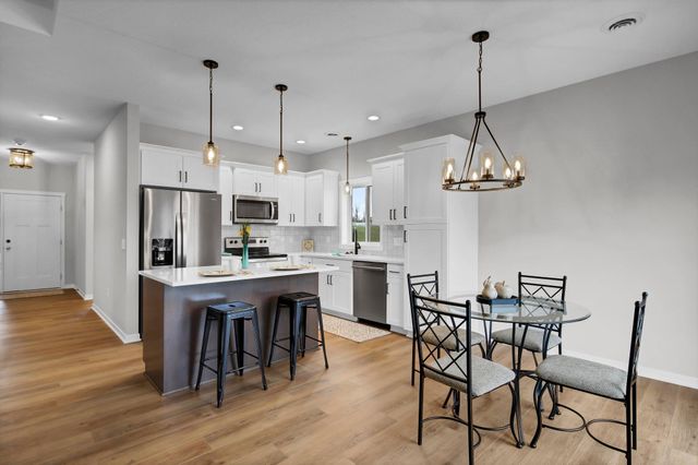 852 Bucknell Lane SE, Stewartville, MN 55976