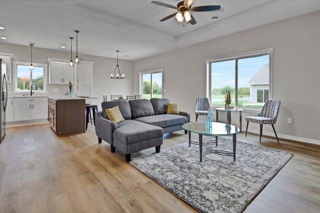 852 Bucknell Lane SE, Stewartville, MN 55976