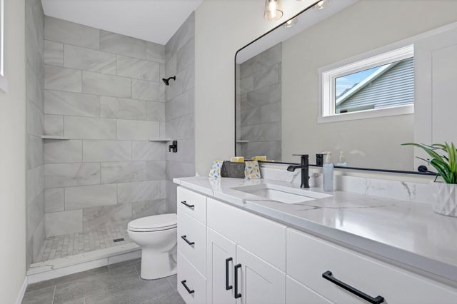 852 Bucknell Lane SE, Stewartville, MN 55976