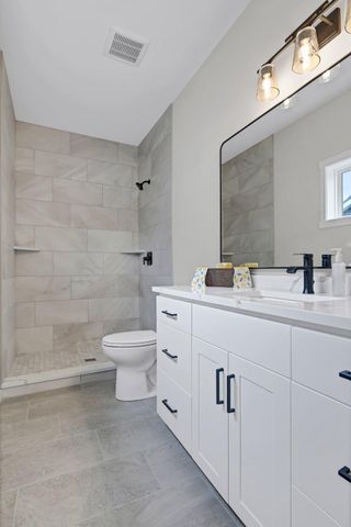 852 Bucknell Lane SE, Stewartville, MN 55976