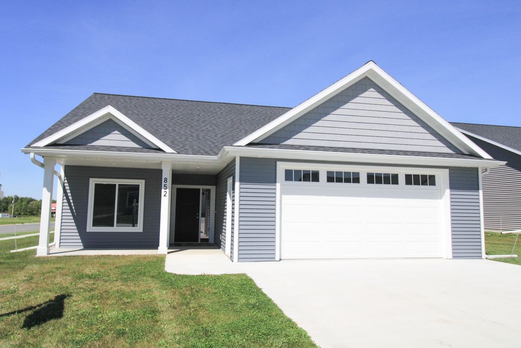 852 Bucknell Lane SE, Stewartville, MN 55976