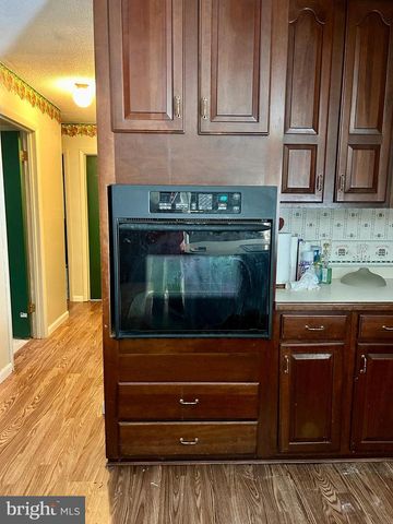 811 CONSERVATION DR, Hedgesville, WV 25427