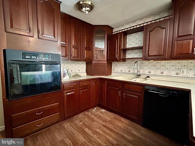 811 CONSERVATION DR, Hedgesville, WV 25427