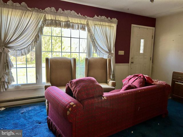 811 CONSERVATION DR, Hedgesville, WV 25427
