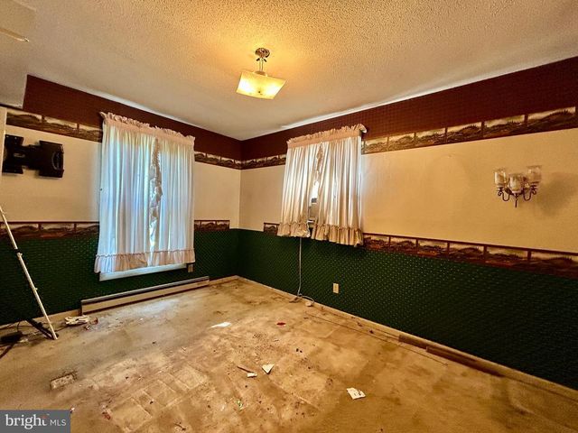 811 CONSERVATION DR, Hedgesville, WV 25427