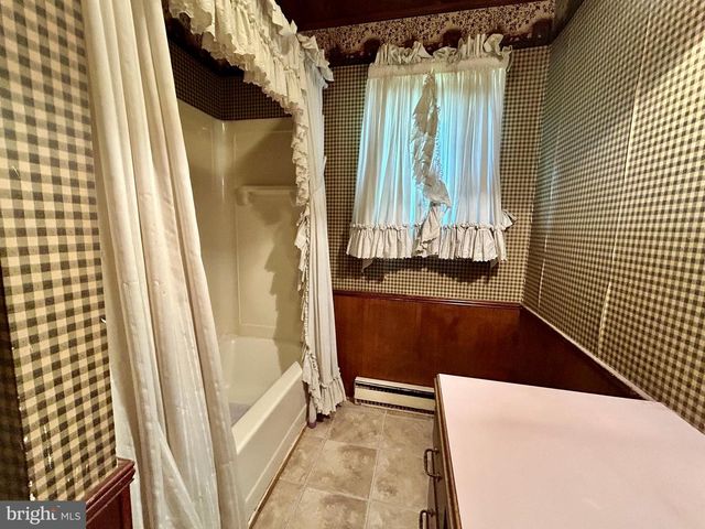 811 CONSERVATION DR, Hedgesville, WV 25427