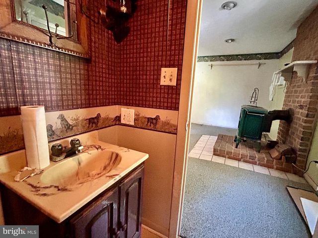 811 CONSERVATION DR, Hedgesville, WV 25427