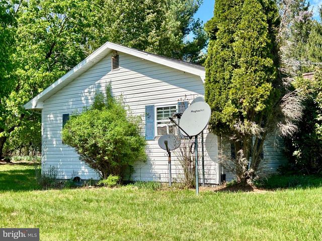 811 CONSERVATION DR, Hedgesville, WV 25427