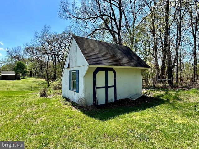 811 CONSERVATION DR, Hedgesville, WV 25427