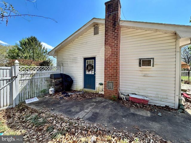 811 CONSERVATION DR, Hedgesville, WV 25427