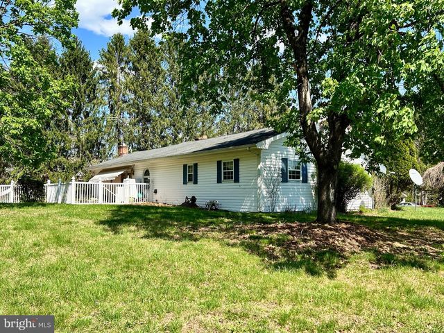 811 CONSERVATION DR, Hedgesville, WV 25427