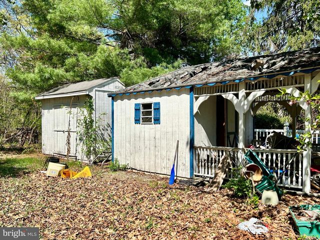 811 CONSERVATION DR, Hedgesville, WV 25427