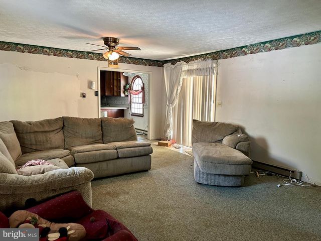 811 CONSERVATION DR, Hedgesville, WV 25427