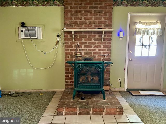 811 CONSERVATION DR, Hedgesville, WV 25427