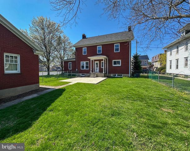 36 N COLLEGE ST, Palmyra, PA 17078