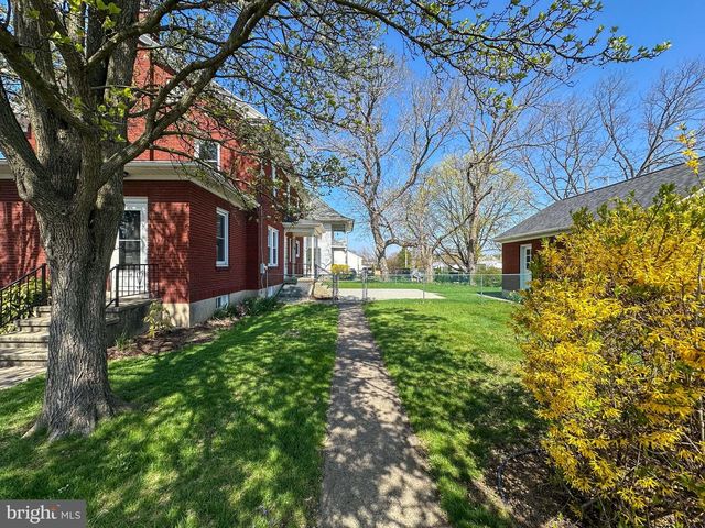 36 N COLLEGE ST, Palmyra, PA 17078