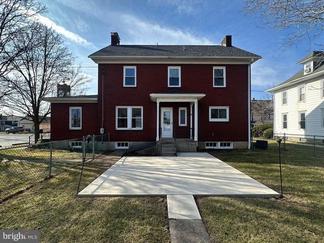 36 N COLLEGE ST, Palmyra, PA 17078
