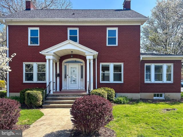 36 N COLLEGE ST, Palmyra, PA 17078