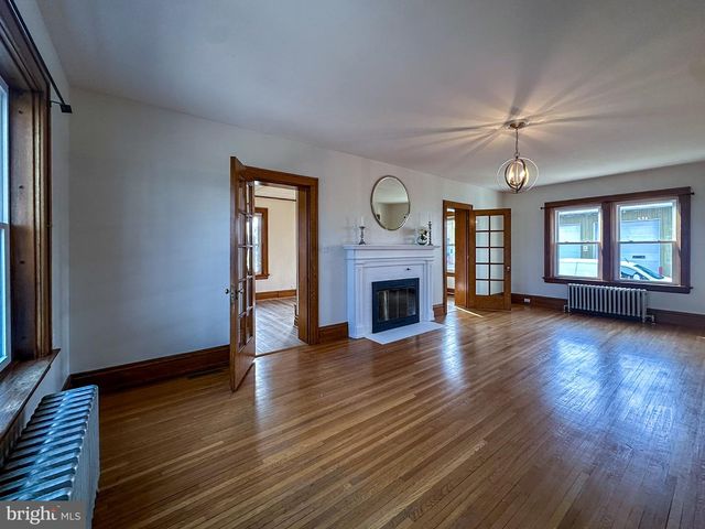 36 N COLLEGE ST, Palmyra, PA 17078