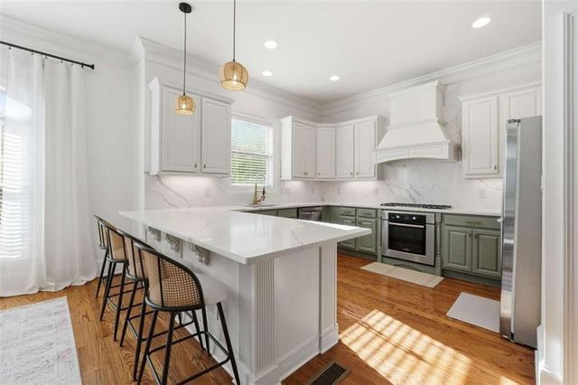 934 Delaronde Court, Atlanta, GA 30328