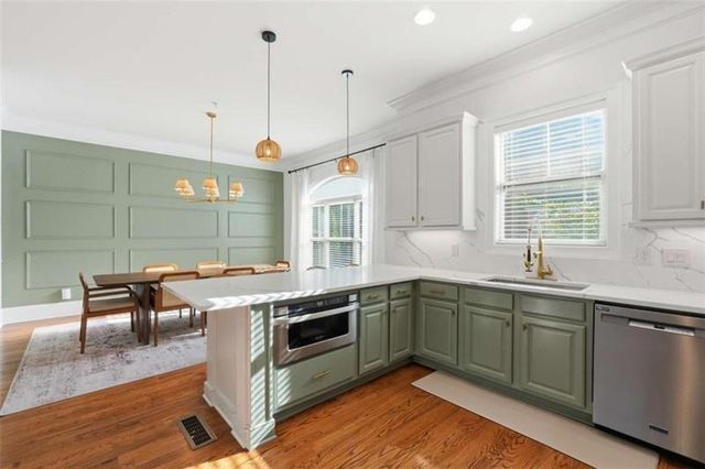 934 Delaronde Court, Atlanta, GA 30328
