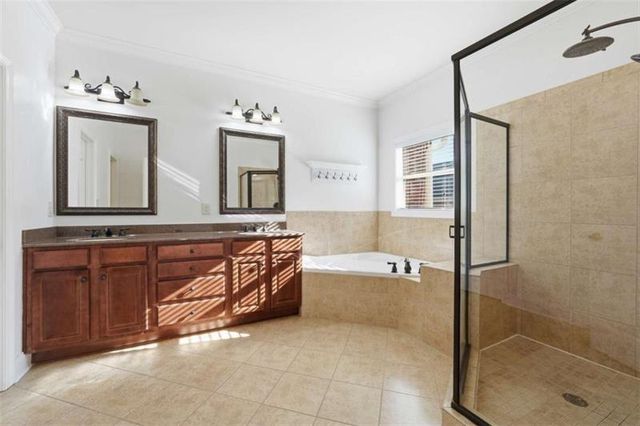 934 Delaronde Court, Atlanta, GA 30328