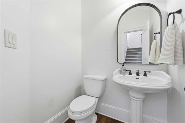 934 Delaronde Court, Atlanta, GA 30328