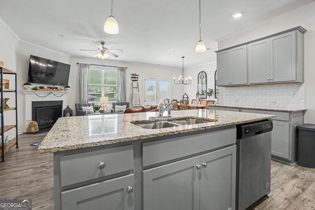 723 Woodstock Grove Drive, Woodstock, GA 30188