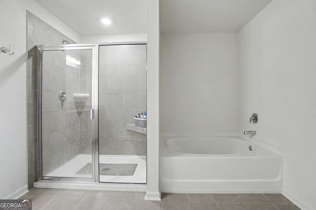 723 Woodstock Grove Drive, Woodstock, GA 30188