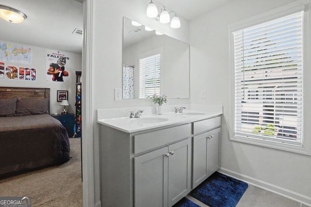 723 Woodstock Grove Drive, Woodstock, GA 30188