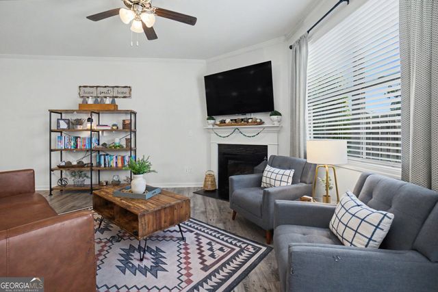 723 Woodstock Grove Drive, Woodstock, GA 30188