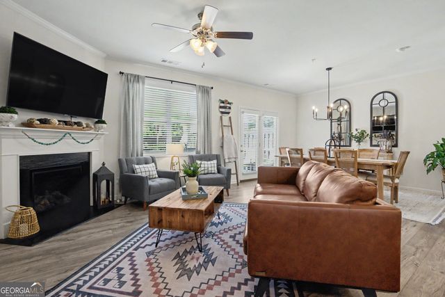 723 Woodstock Grove Drive, Woodstock, GA 30188