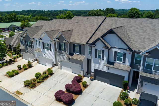 723 Woodstock Grove Drive, Woodstock, GA 30188