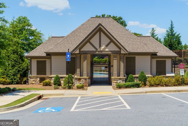 723 Woodstock Grove Drive, Woodstock, GA 30188