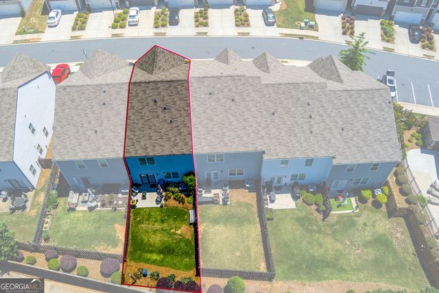723 Woodstock Grove Drive, Woodstock, GA 30188