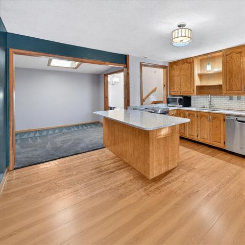 1345 E Walnut Street, Springfield, MO 65802