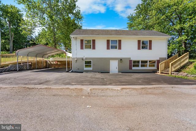 41 STONETOWN RD, Birdsboro, PA 19508